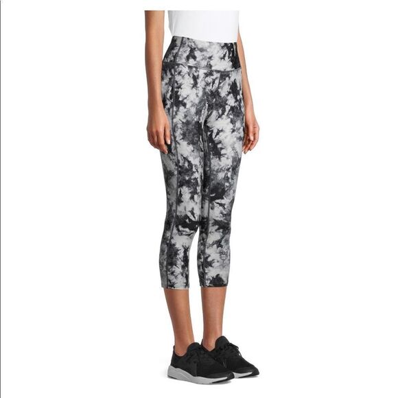 Women’s Performance Capri Leggings Size XS - Picture 4 of 5